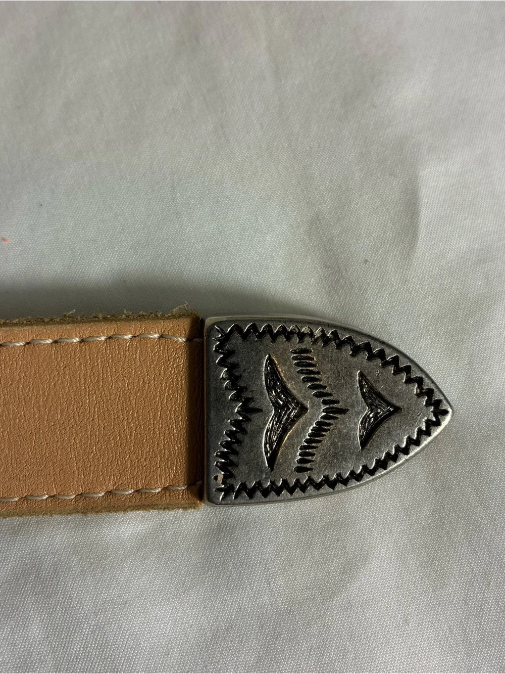 GAP Womens belt Sz M genuine leather nude color embossed buckle stitching
